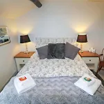Milldam A Characterful In An Elevated Location Above With Walks From The Door بيت للعطل *