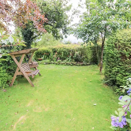 بيت للعطل Milldam A Characterful In An Elevated Location Above With Walks From The Door *