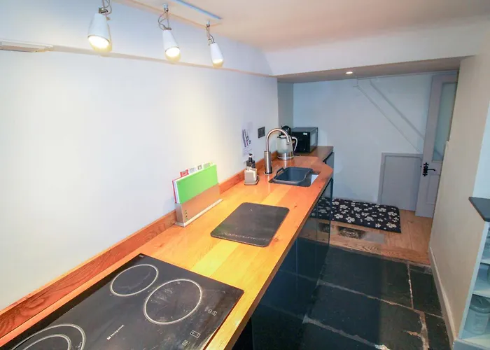 Milldam A Characterful In An Elevated Location Above With Walks From The Door