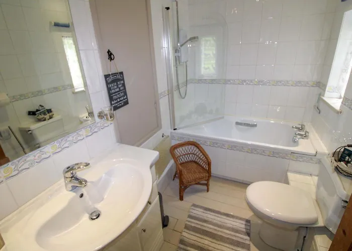 Milldam A Characterful In An Elevated Location Above With Walks From The Door * كونيستون