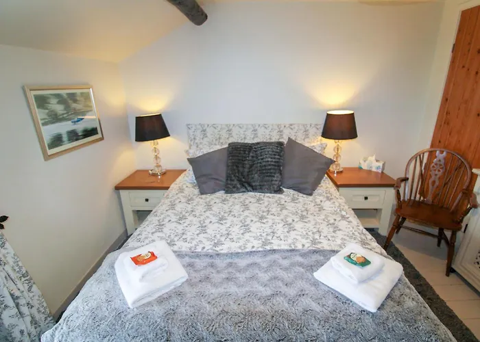 Milldam A Characterful In An Elevated Location Above With Walks From The Door بيت للعطل *