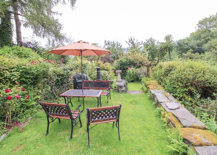 بيت للعطل Milldam A Characterful In An Elevated Location Above With Walks From The Door