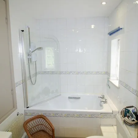 Milldam A Characterful In An Elevated Location Above With Walks From The Door 別荘 *